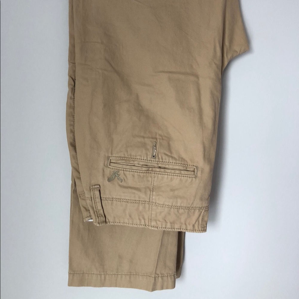 Men’s American Eagle khaki pants